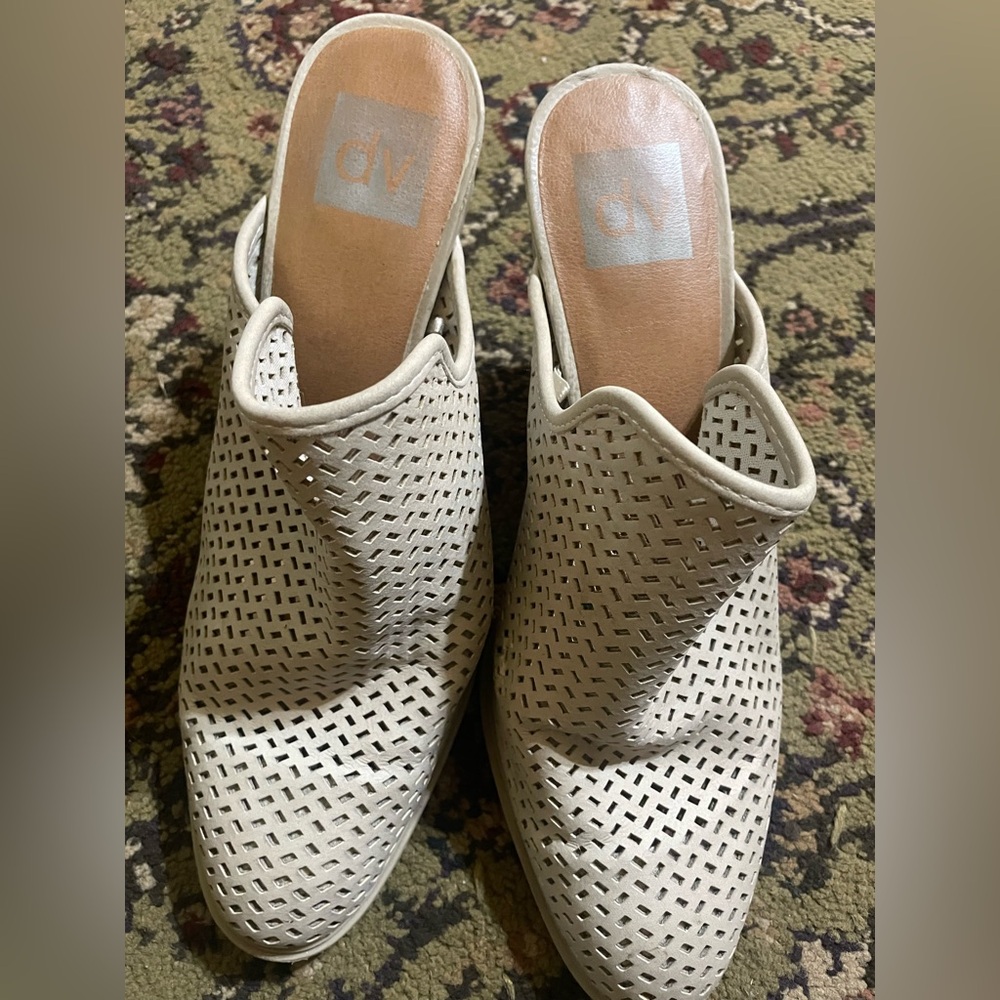 DV by Dolce Vita Cream Slip On 8.5